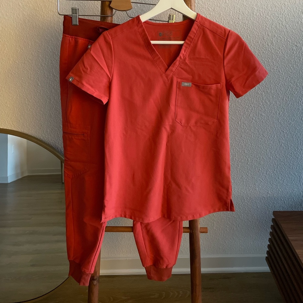 FIGS Scrubs One Pocket Top & Petite Jogger Set - Limited Edition Color